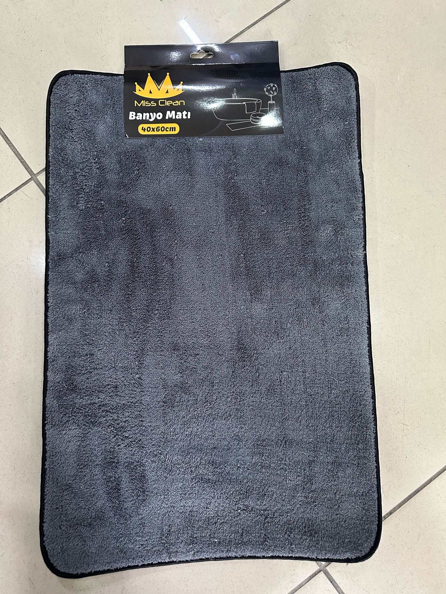 Şık ve Fonksiyonel 40x60 cm Banyo Paspası - Su Emici ve Kaymaz Tasarım